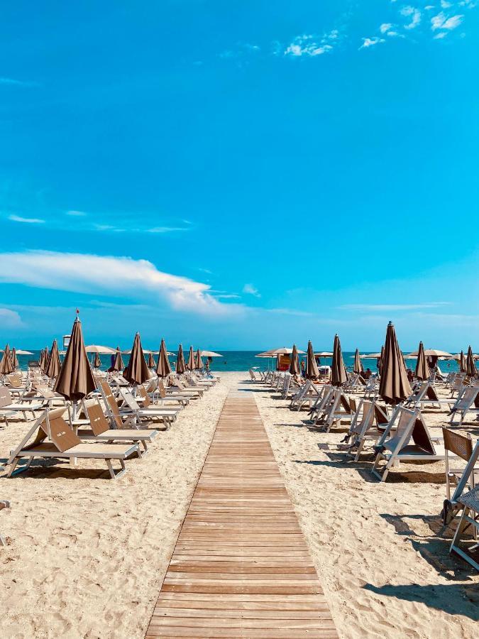 Residence Pineta Verde Milano Marittima Luaran gambar