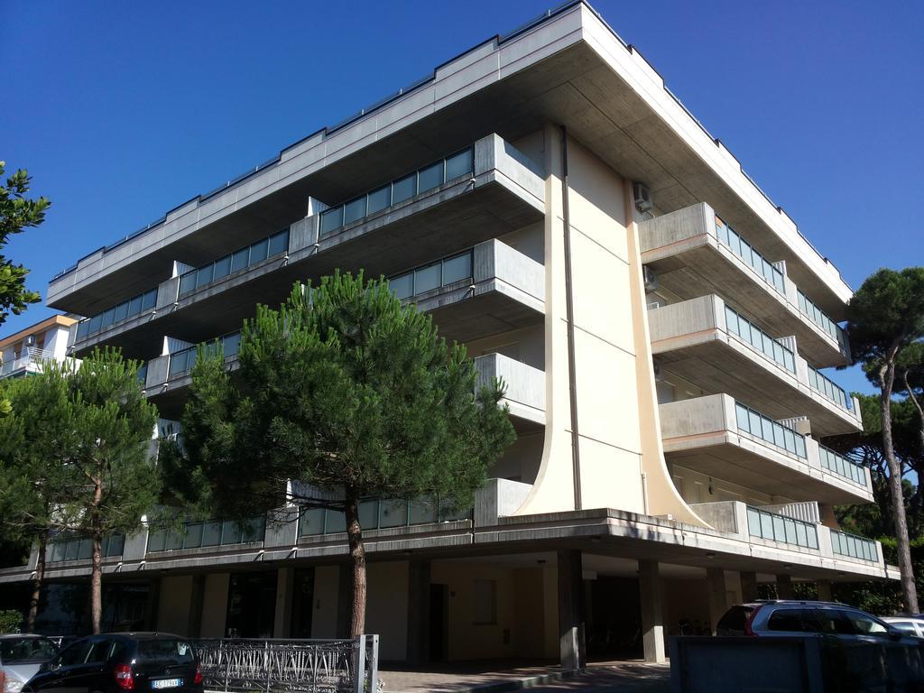Residence Pineta Verde Milano Marittima Luaran gambar